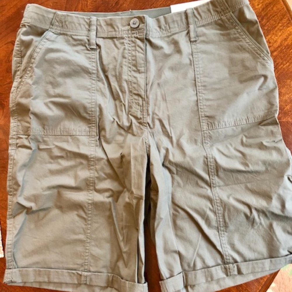 Chicos Lightweight Cotton Shorts